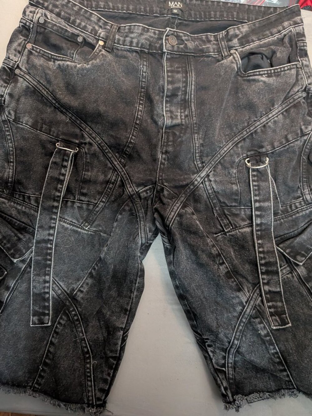 40" boohooMan Shorts/Cutoffs